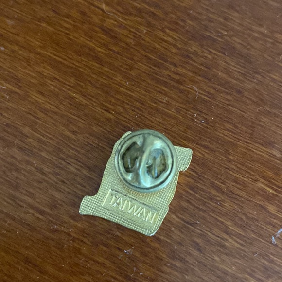 Fur Rondy collector pin.  1977. - Picture 3 of 3